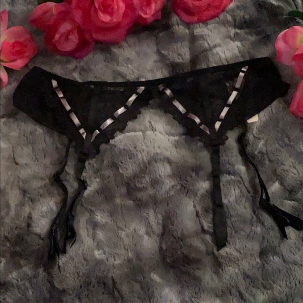 Victoria’s Secret Garter Belt